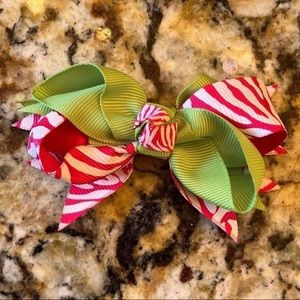 girls handmade hairbow